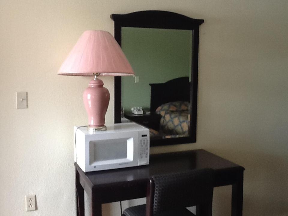Relax Inn - Lakeland Room photo