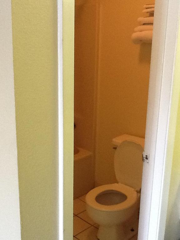 Relax Inn - Lakeland Room photo