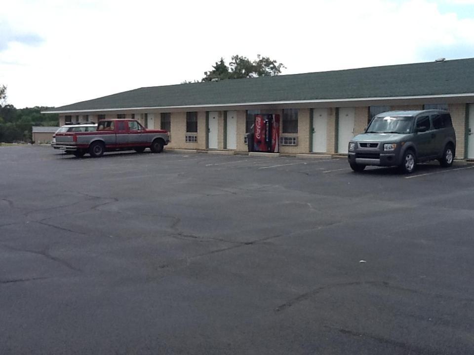 Relax Inn - Lakeland Exterior photo